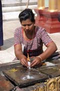 Shwedagon Paya, Yangon. Myanmar (Burma).