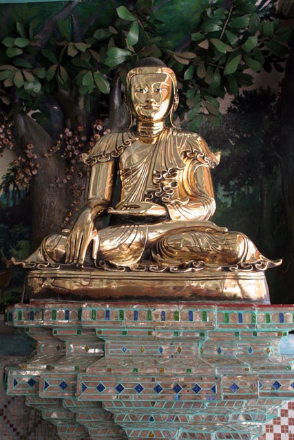 Shwedagon Paya, Yangon. Myanmar (Burma).