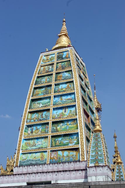 Shwedagon Paya, Yangon. Myanmar (Burma).