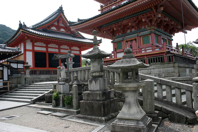 Kiyomizu-dera temple, Kyoto. Japan.